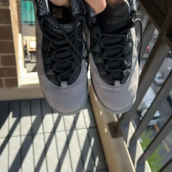 Boys' Sneakers with Red Jumpman Logo