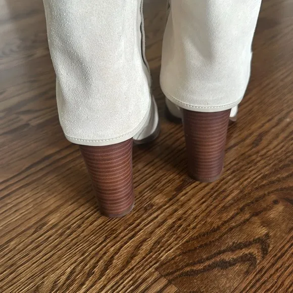 Brand new! Cream suede boots size 9.5 Franco Sarto