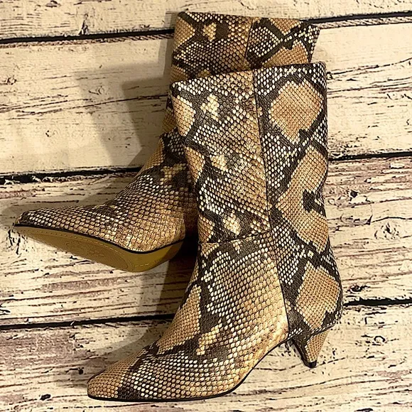 Brand new Vince Camuto boots