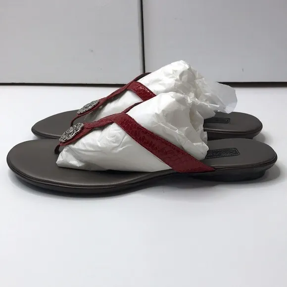 BRIGHTON Cherry Red Poetry Thong Sandals Size 9