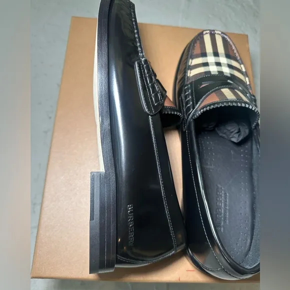 Burberry Shane Men's Black/Beige Checkered Leather Penny Loafers Size 40 or 7 Us