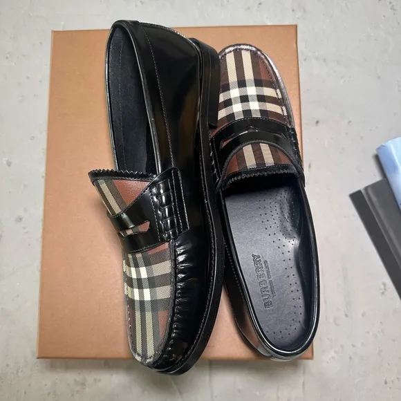 Burberry Shane Men's Black/Beige Checkered Leather Penny Loafers Size 40 or 7 Us