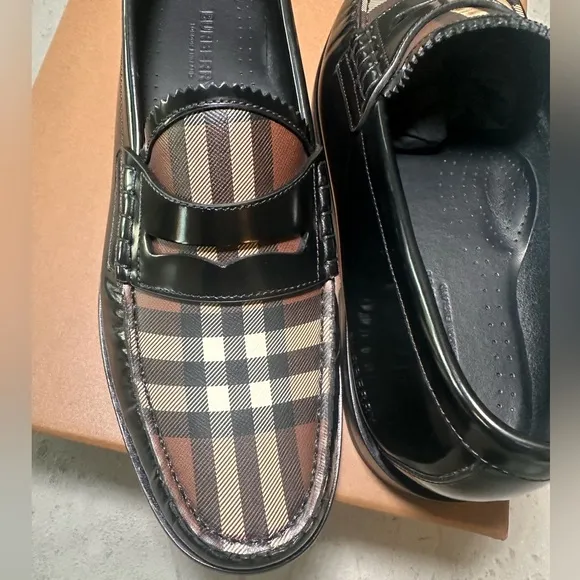 Burberry Shane Men's Black/Beige Checkered Leather Penny Loafers Size 40 or 7 Us
