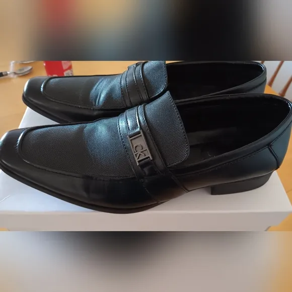 Calvin Klein Bartley Diamond Leather Loafers 9 M