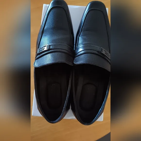 Calvin Klein Bartley Diamond Leather Loafers 9 M