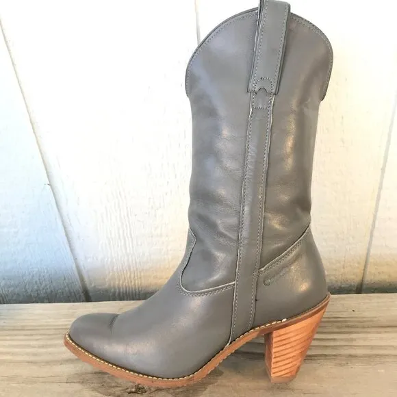 Capezio Vintage Stacked Heel Womens Gray Leather Boots 8 M L702 USA