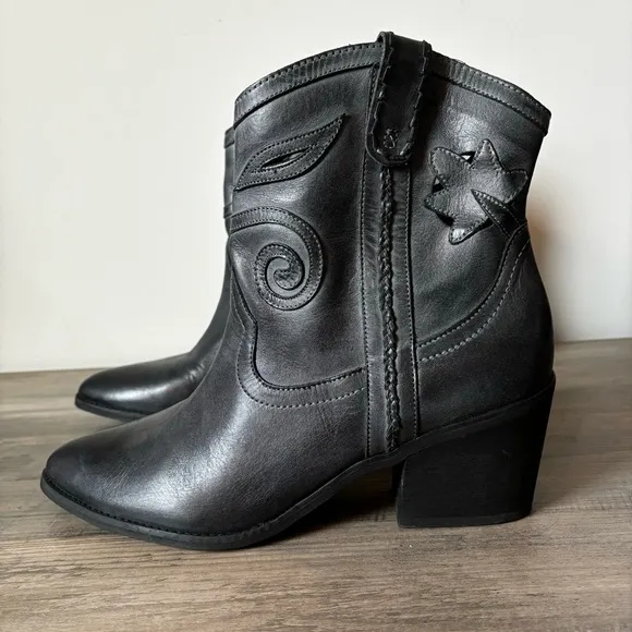 Carlos Santana Austin Western Cowboy Cowgirl Boot leather ankle boot