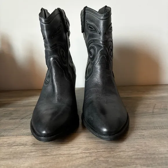 Carlos Santana Austin Western Cowboy Cowgirl Boot leather ankle boot