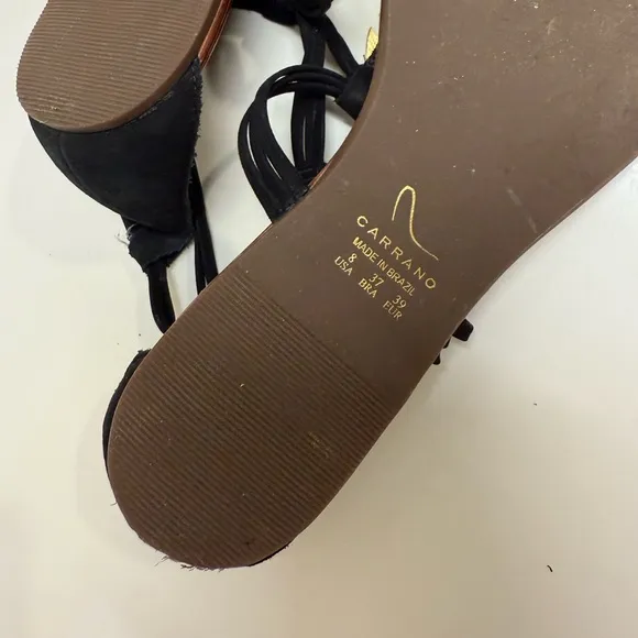 Carrano MADE IN BRAZIL Black Flat Leather Thong Sandals, Feather Design, Size 8