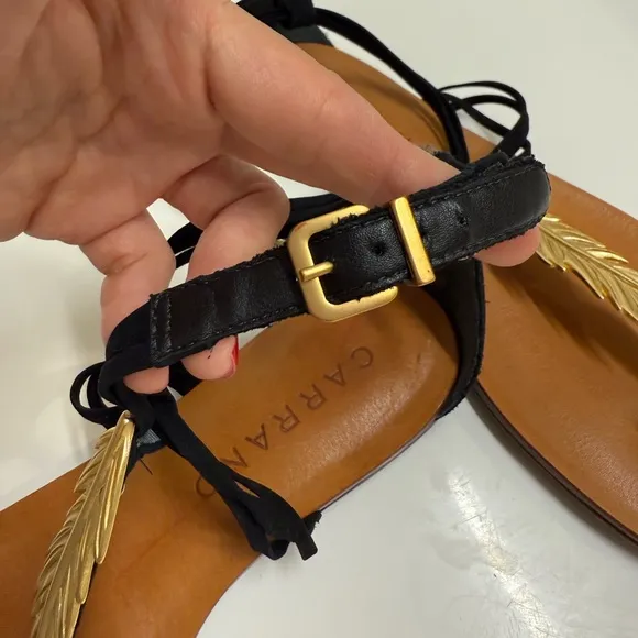 Carrano MADE IN BRAZIL Black Flat Leather Thong Sandals, Feather Design, Size 8