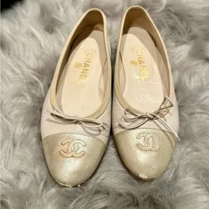 Chanel CC Logo Ballet Flats