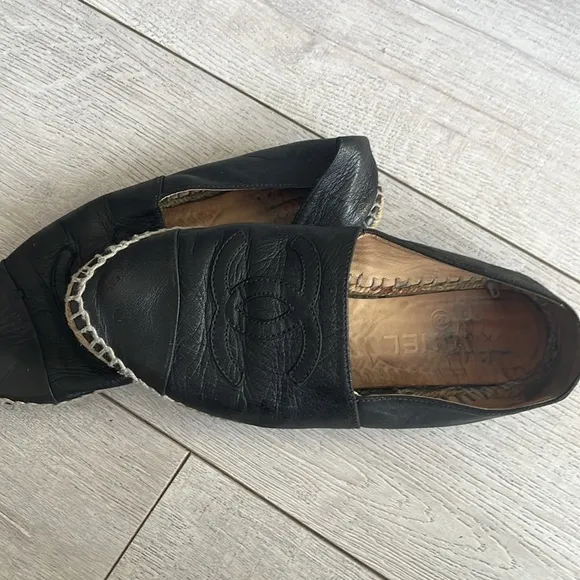 Chanel Espadrilles used fair condition lambs leather black tan authentic 37