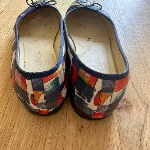 CHANEL Multicolor Abstract Printed Patent Leather CC Cap Toe Ballerina Flats