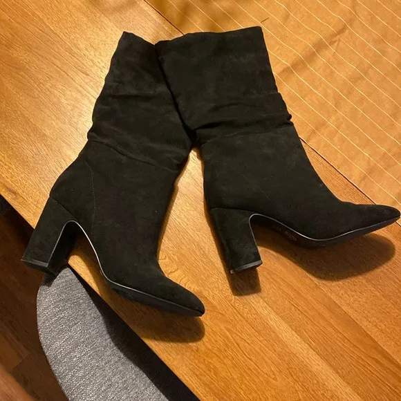 Chinese laundry semi slouchy pull on suede boots