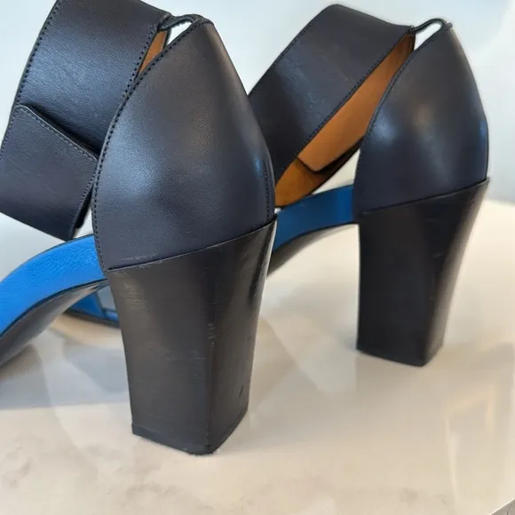 Chloe’ Gala two tone sandals