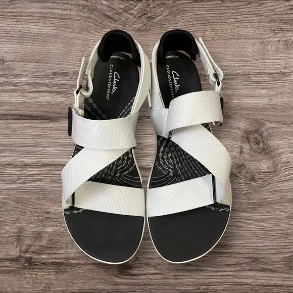 Clarkes CloudSteppers Adjustable Sandals Black/White Sz. 7 Velcro Straps Cushion