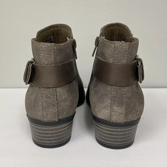Clarks Collection Addiy Kara Olive Brown Ankle Boots Size 7 Leather Low Heel NEW