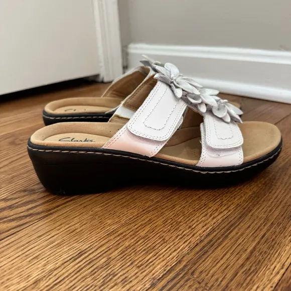 Clark’s Merliah Raelyn women’s 9.5 sandals, Leather wedge, Velcro