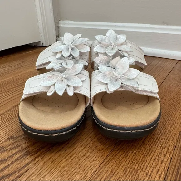 Clark’s Merliah Raelyn women’s 9.5 sandals, Leather wedge, Velcro