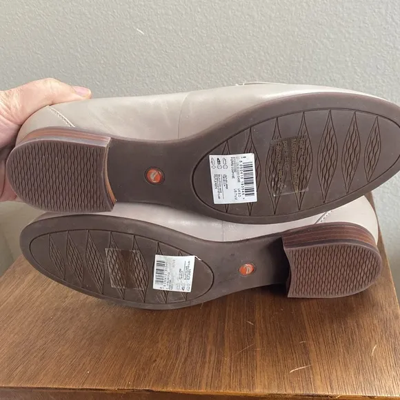 Clarks Unstructured Leather Taupe &amp; Snakeskin Loafer Shoes, EUC, Women’s 7.5 M