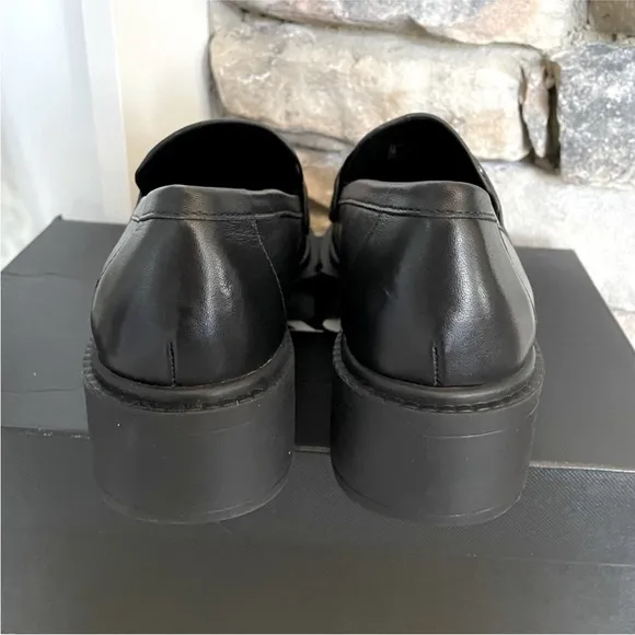 Coach Leela Loafers size 7 studded leather sole wear   creasing and flaw on toe