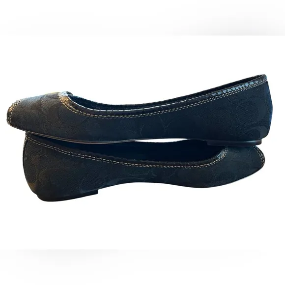 Coach Nicola Peep Toe Flats Black Size 7 EUC Box Included