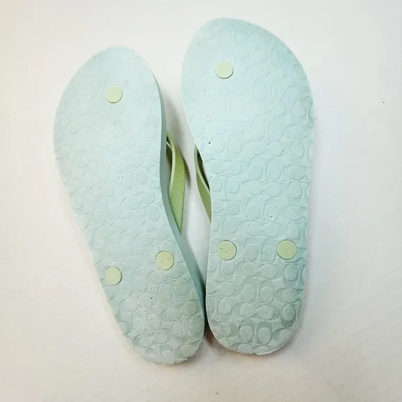 🌸Coach | Signature Coach Thong Sandals size 7.5
