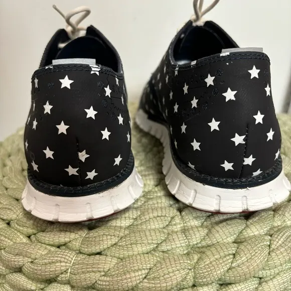 Cole Haan Grand.OS  Denim Blue White Stars Patriotic Lace Up Wingtip Sneakers
