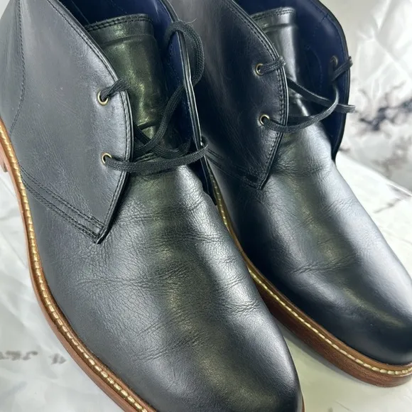 Cole Haan Leather Chukka Boots Black Stacked Wood Heel Rubber Sole Lace-Up