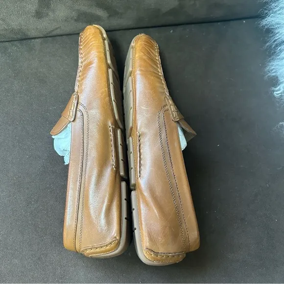 Cole Haan men’s genuine leather brown loafers size 9.5 rubber soles