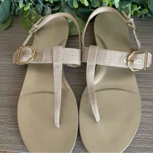 Cole Haan Women’s Demi Wedge Thong Sandals Size 9 Sling Back