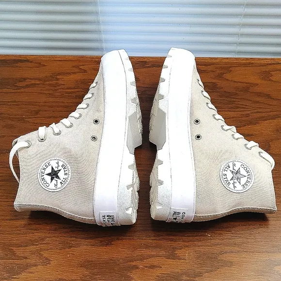 Converse CTAS Hi Lugged Platform Sneakers SIZE 10.5
