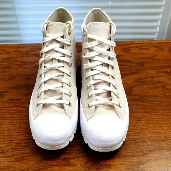 Converse CTAS Hi Lugged Platform Sneakers SIZE 10.5
