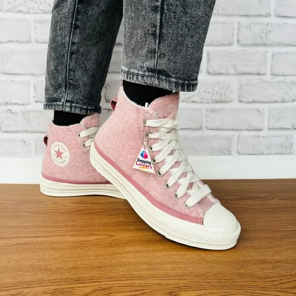🤩Converse Womens Shoes Chuck 70 Hi Sneakers 8.5 Pink Winter Faux Mohair A07943C