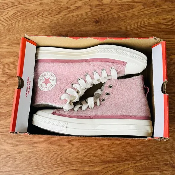 🤩Converse Womens Shoes Chuck 70 Hi Sneakers 8.5 Pink Winter Faux Mohair A07943C