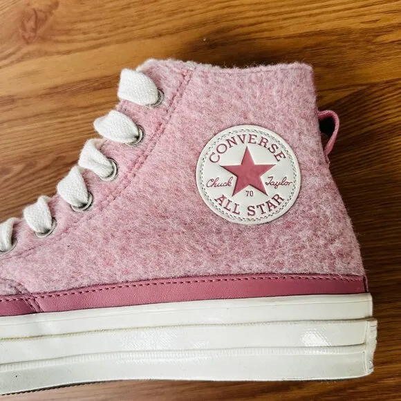 🤩Converse Womens Shoes Chuck 70 Hi Sneakers 8.5 Pink Winter Faux Mohair A07943C