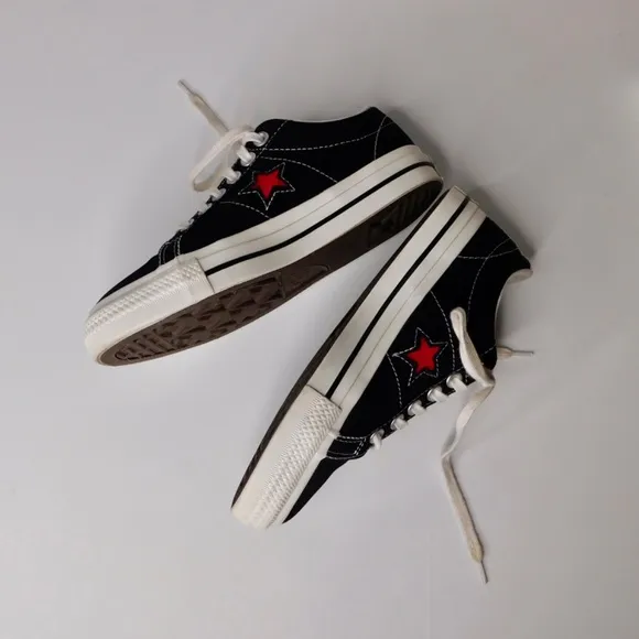 Converse x COMME DE GARCONS Play Sneakers Tennis Shoes Black Red Stars Heart