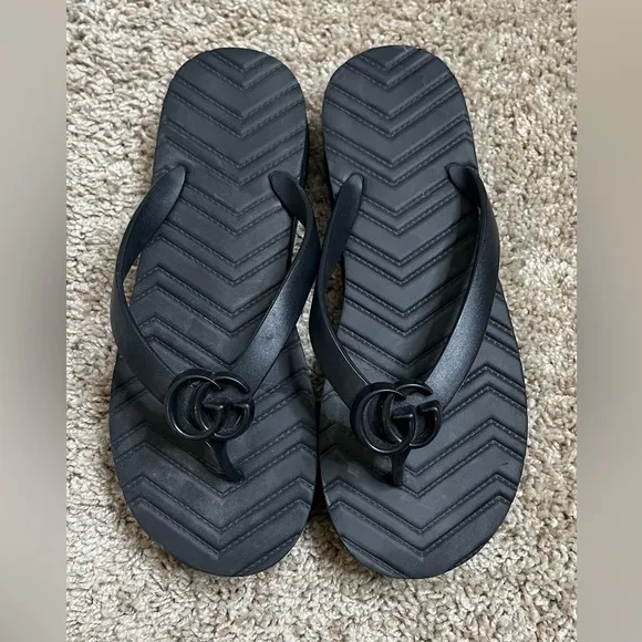 COPY - GUCCI thong sandals