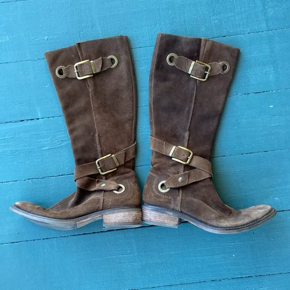 Cordani Orlando distressed suede brown‎ boots.  size 37