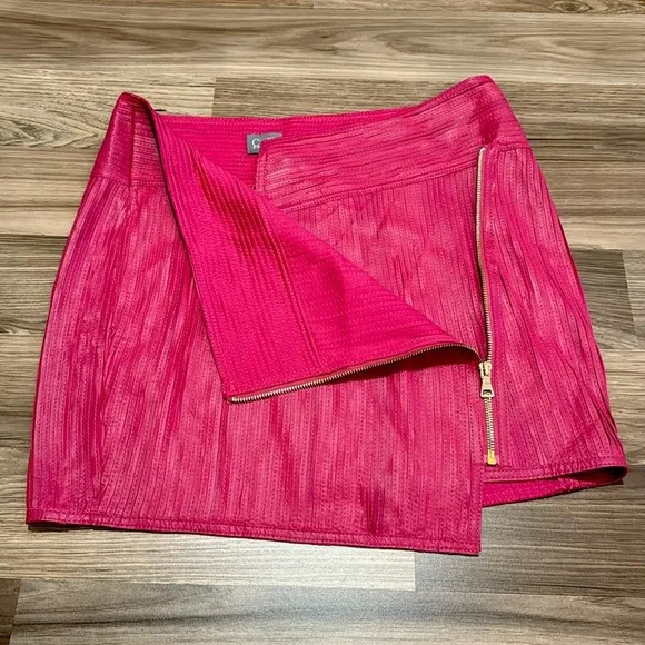 CUSP Genuine Leather Raspberry Lined Goldtone Zipper Mini Skirt Neiman Marcus M