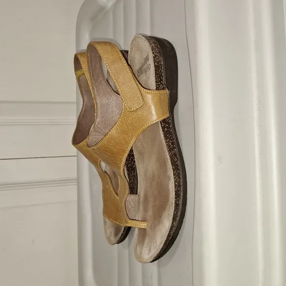 Dansko leather sandals strappy - 38 / 7 - camel