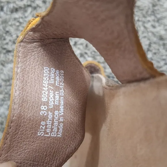 Dansko leather sandals strappy - 38 / 7 - camel