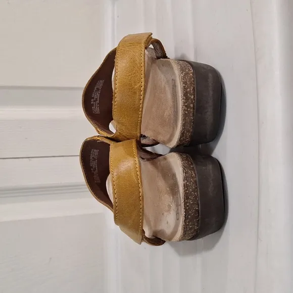 Dansko leather sandals strappy - 38 / 7 - camel