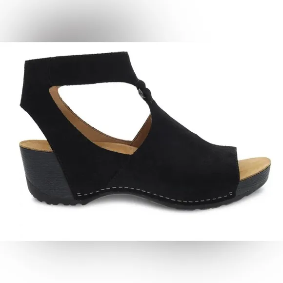 Dansko Taylin Sandals. Size 41