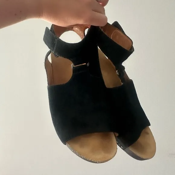 Dansko Taylin Sandals. Size 41