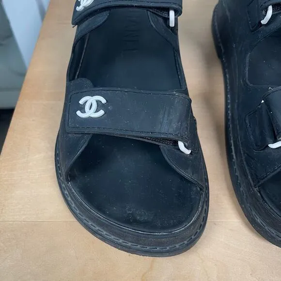 Designer Black Dad Sandals strappy size 40 / 8.5 US