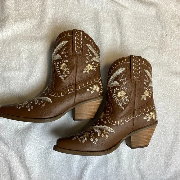 Dingo Women's Primrose Brown Western Boots Size 8M Embroidered Leather NIB
