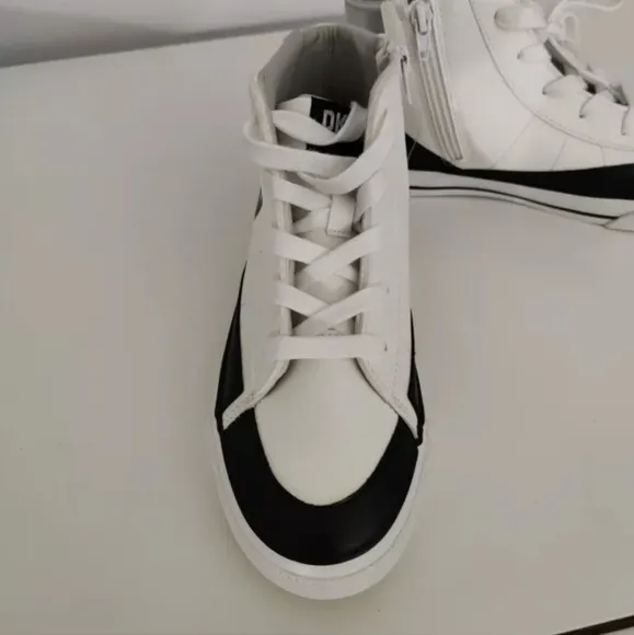 DKNY GIRLS &amp; BIG KID HANNAH LEENA HIGH TOP SNEAKERS Sz 5
