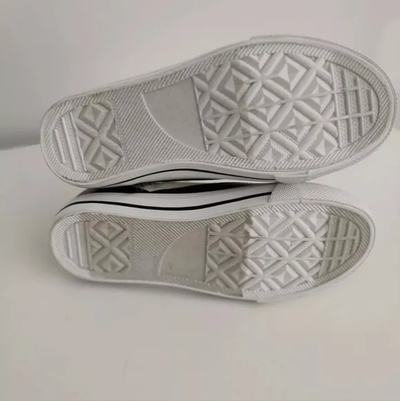 DKNY GIRLS &amp; BIG KID HANNAH LEENA HIGH TOP SNEAKERS Sz 5