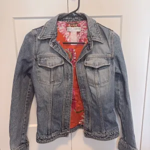 [Dolce &amp; Gabanna] Denim Floral Lined Luxury Jean Jacket Women’s Sz 38 / US 2